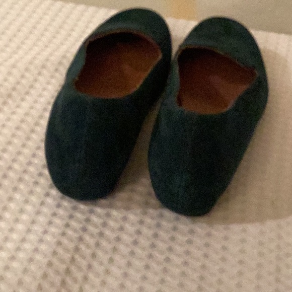 Clark’s Artisan dark blue suede round toe slip on flats size # 7 M. - Picture 5 of 10